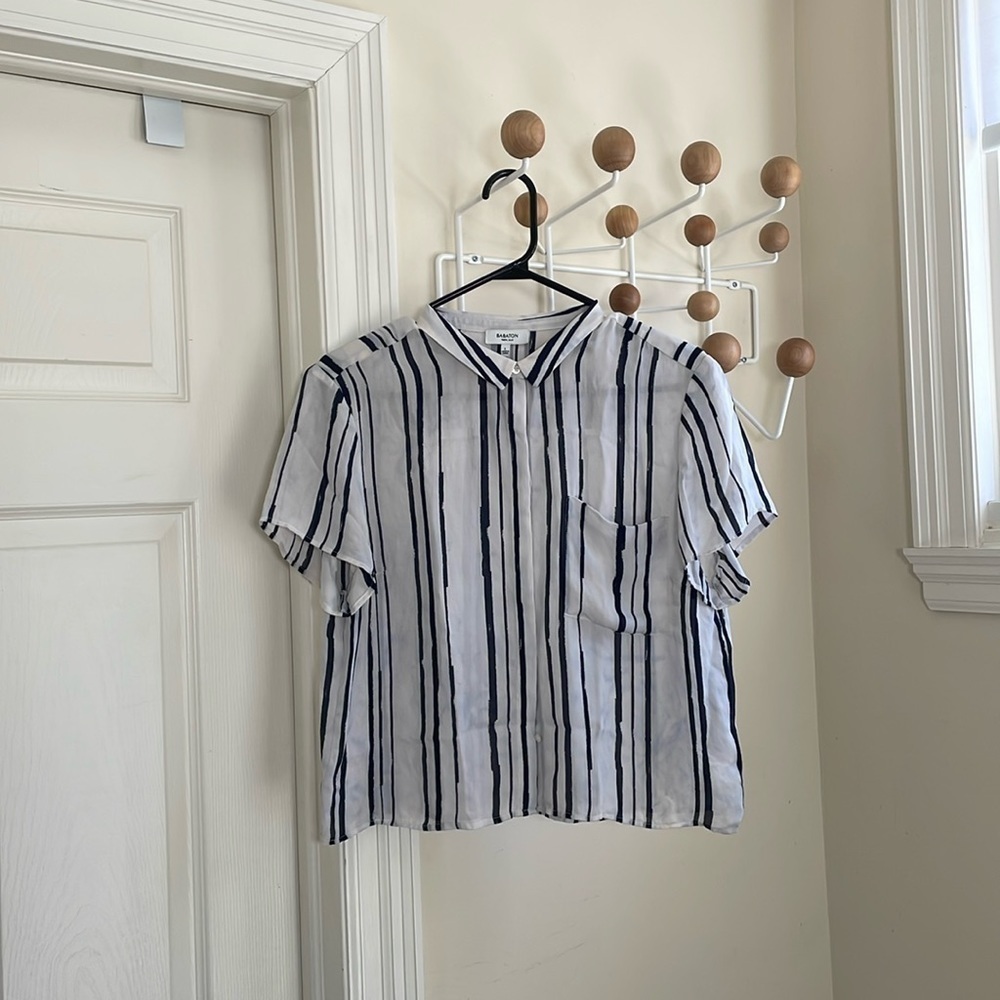 Aritzia - Babaton Silk Cropped Vertical Striped Button Down Shirt Black/White L
